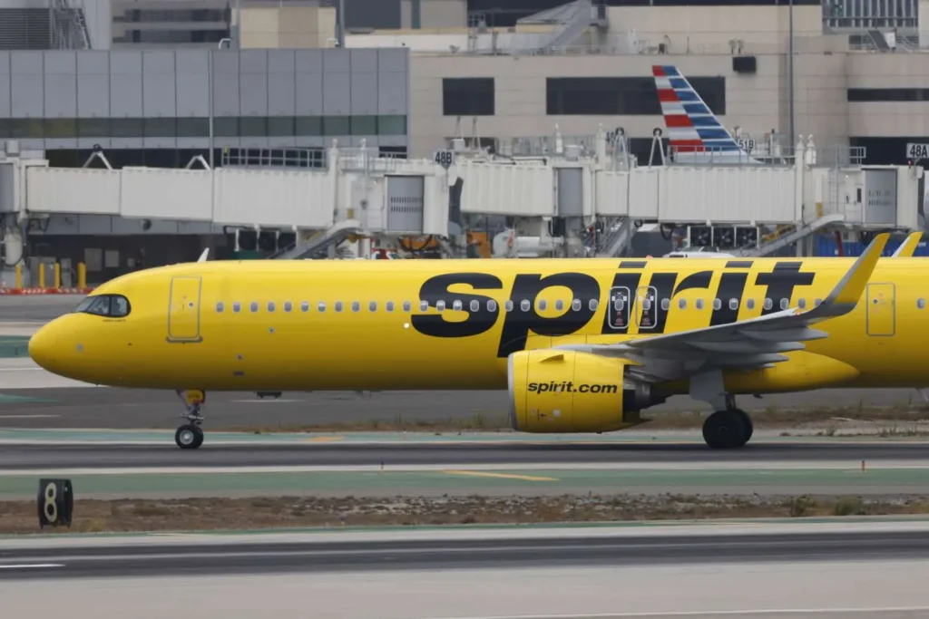 American low-cost carrier Spirit Airlines files for bankruptcy