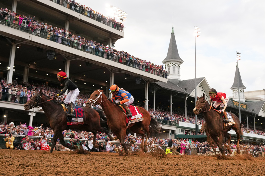 APTOPIX Kentucky Derby Horse Racing