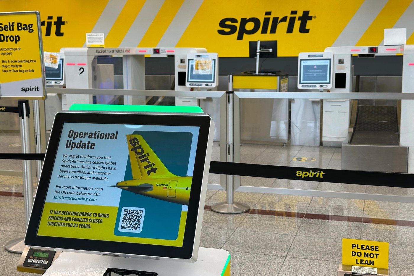 An electronic check-in kiosk announces Spirit Airlines' shutdown on Saturday, May 2, 2026 at Hartsfield-Jackson Atlanta International Airport in Atlanta. (AP Photo/Jeff Amy)