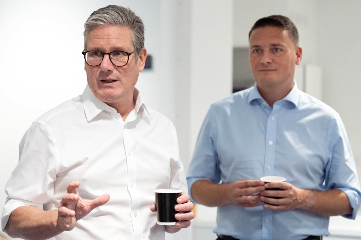 FILES-BRITAIN-POLITICS-LABOUR-STARMER-STREETING